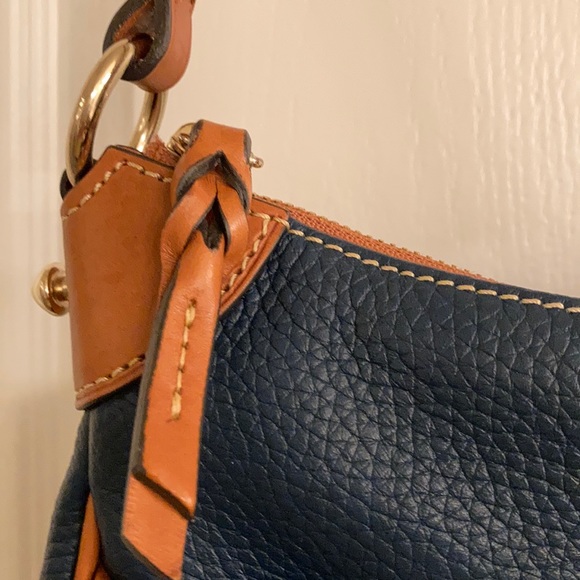 Dooney & Bourke Crossbody or Short Shoulder bag - Picture 3 of 6